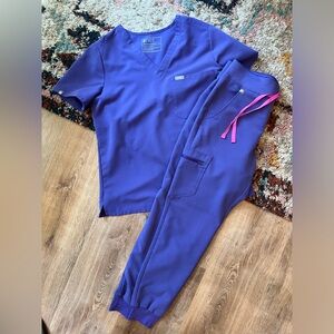 Women’s Figs scrubs